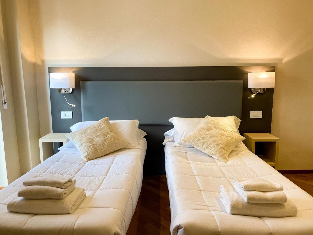 Hotel Victoria Cuneo Esterno foto