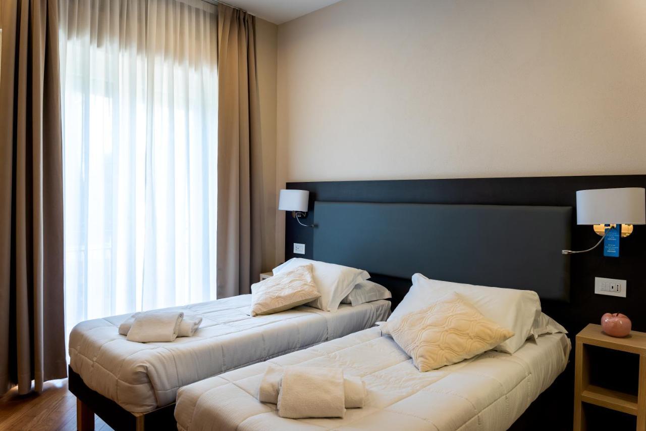 Hotel Victoria Cuneo Esterno foto