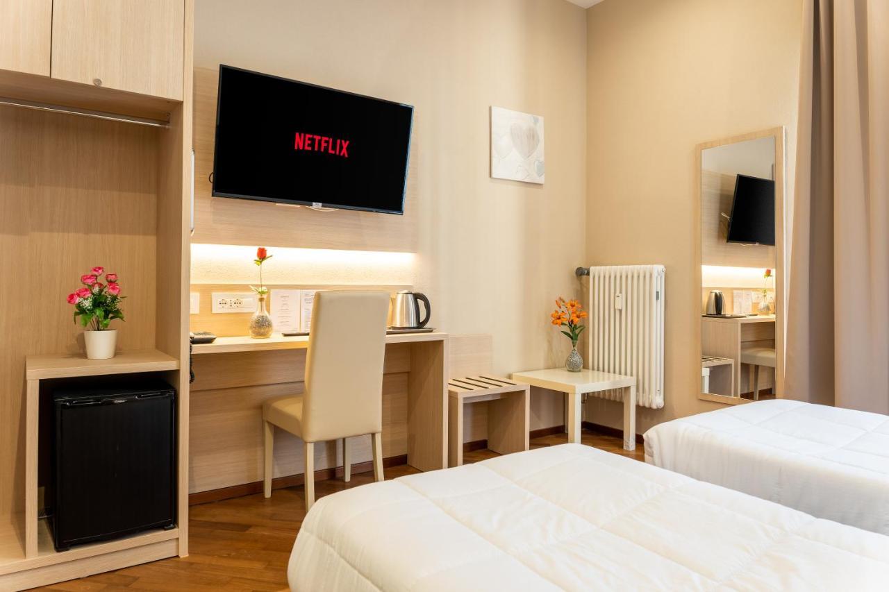 Hotel Victoria Cuneo Esterno foto