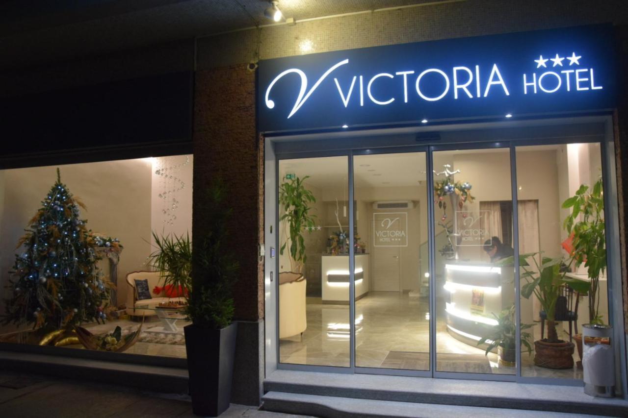 Hotel Victoria Cuneo Esterno foto